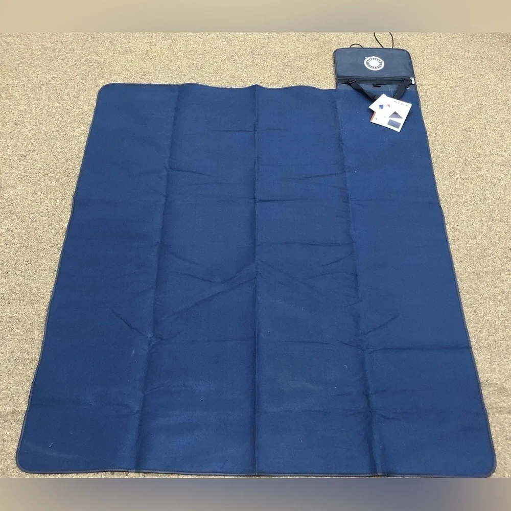 NWT Picnic Time MLB Seattle Mariners Packable Outdoor Blanket Tote Baseball Game